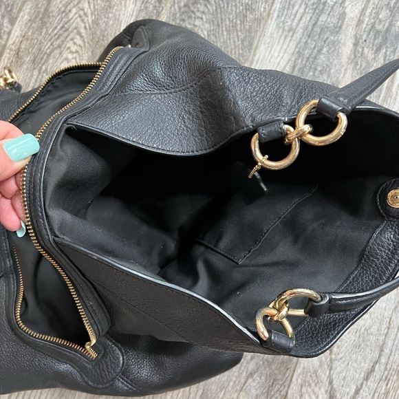 Coach Black Leather Shoulder Bag w/ Gold Detail. Excellent condition. - Picture 4 of 10